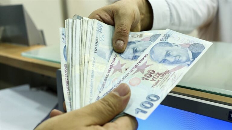 hakem-kurulu-memur-ve-memur-emeklisi-zammi-icin-toplandi-77H3fcFW.jpg
