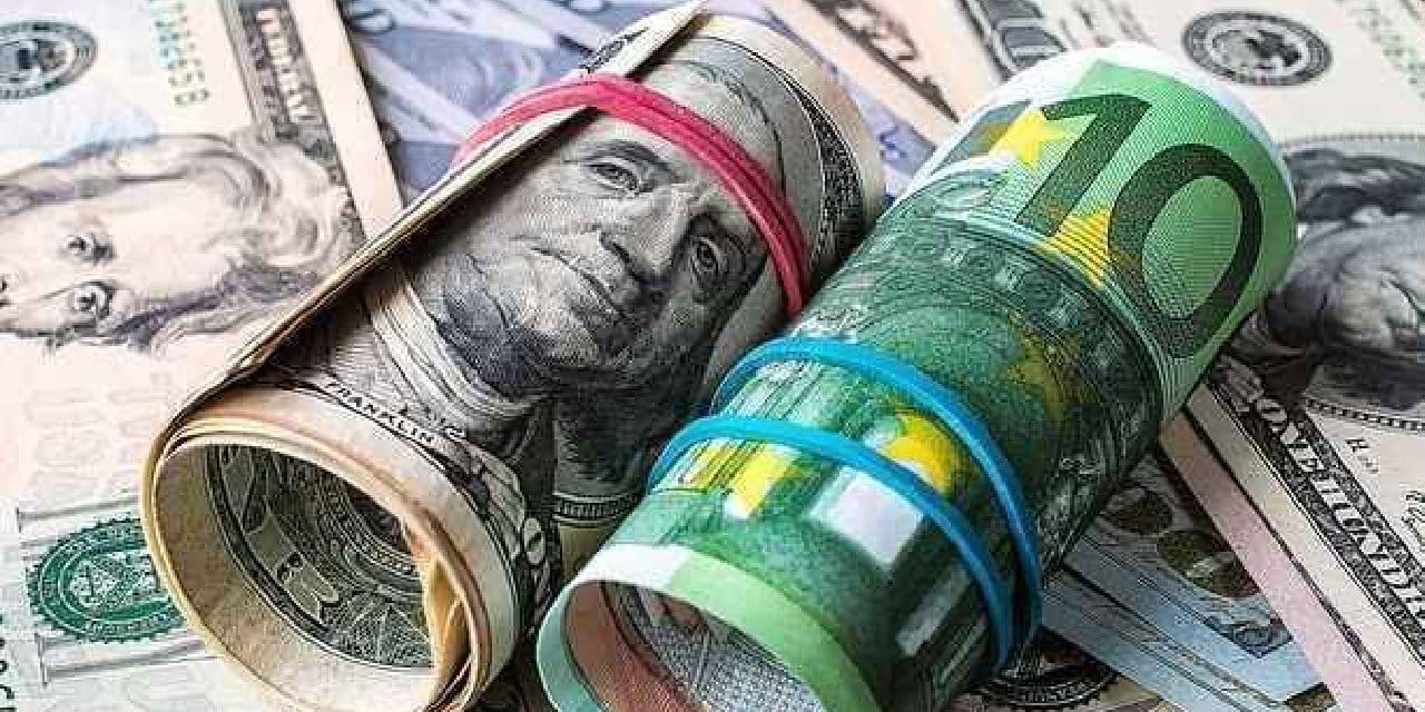 Dolar ve euro TL karşısında yükseldi