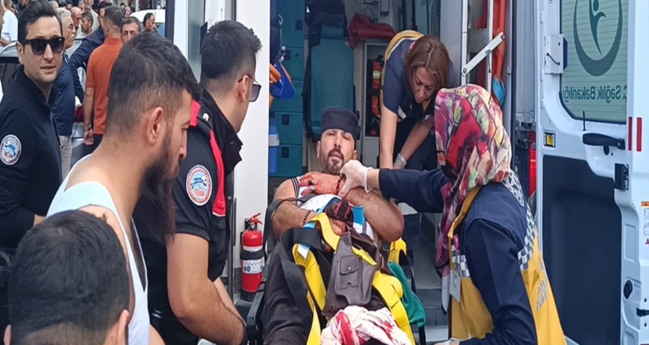 Kasap komşusunu vurdu: Kıyafetiyle tampon yaptı