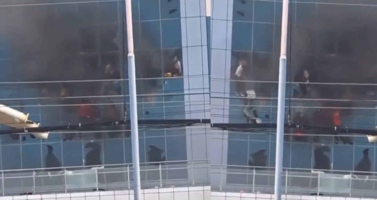 Nepal’de işler çığırından çıktı! Hükümete yakın medya binası çalışanlar içerideyken yakıldı