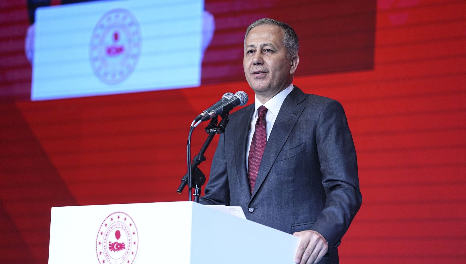 Bakan Yerlikaya’dan polisler için mazeret ataması açıklaması