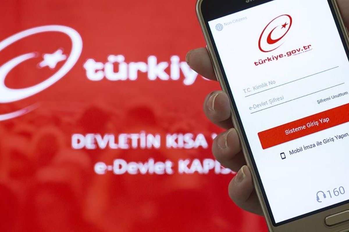 Birçok kamu hizmetini dijital ortamda sunan milli yazılım e-devlet’e 10 ülke talip oldu