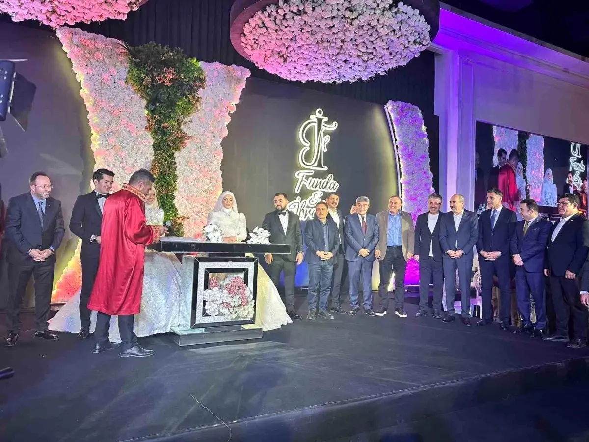 İsa Gün’ün Oğulları Evlendi