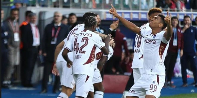 Karadeniz derbisinde kazanan Trabzonspor