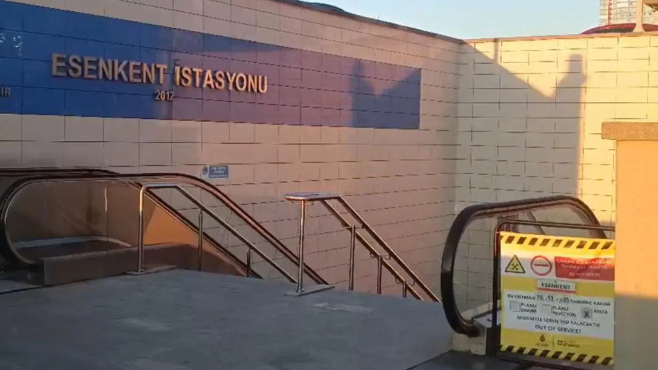 İstanbul’da Maltepe Esenkent metrosunda panik anları: Bir yolcu intihara kalkıştı!