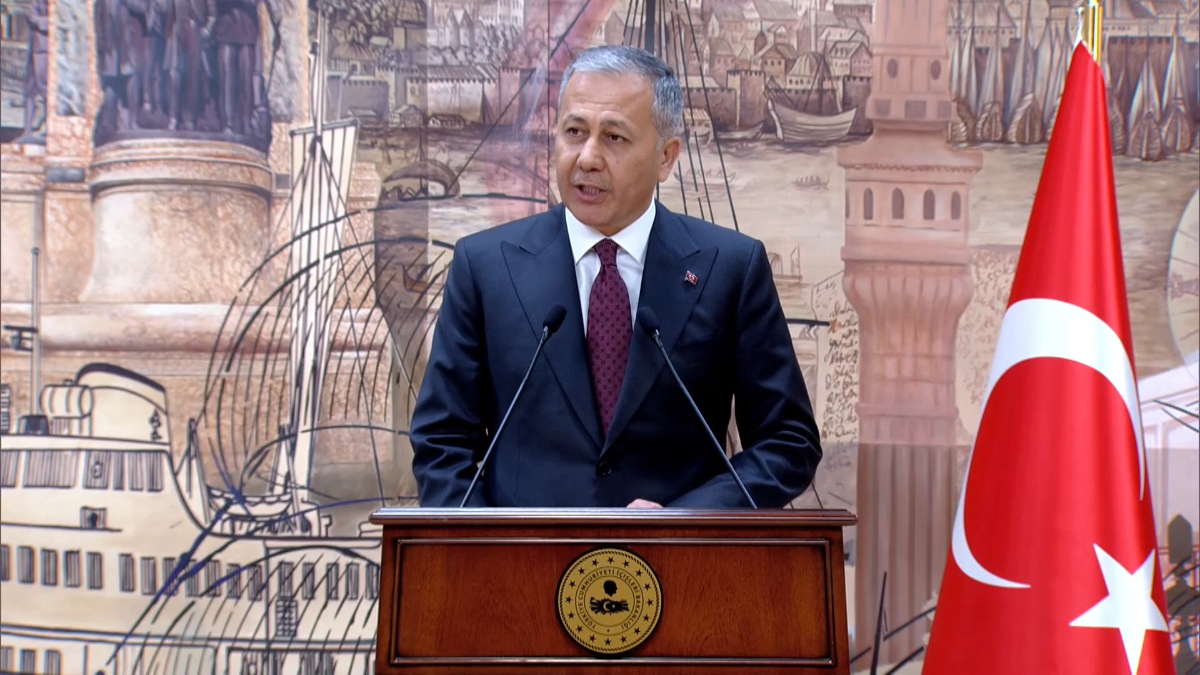 Ali Yerlikaya: Kırmızı bültenle aranan 588 kişi yakalandı