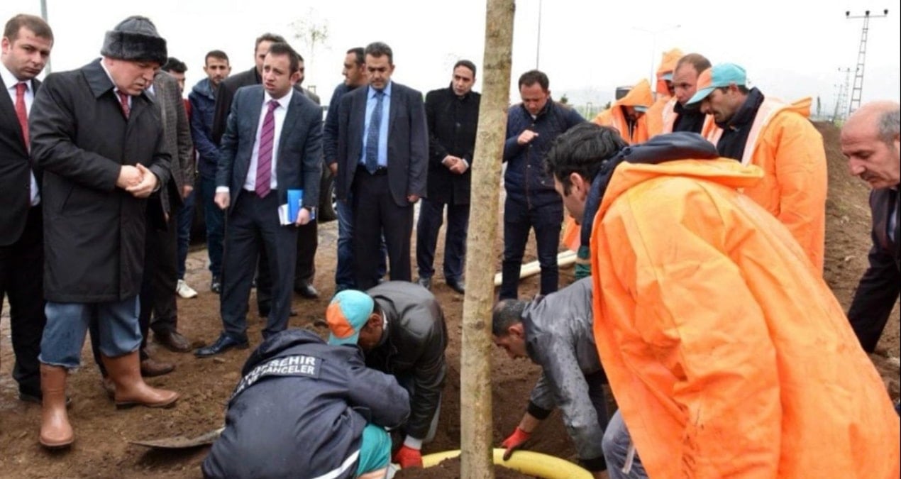 Belediye 2 bin 379 asgari ücreti çalı çırpıya yatırdı