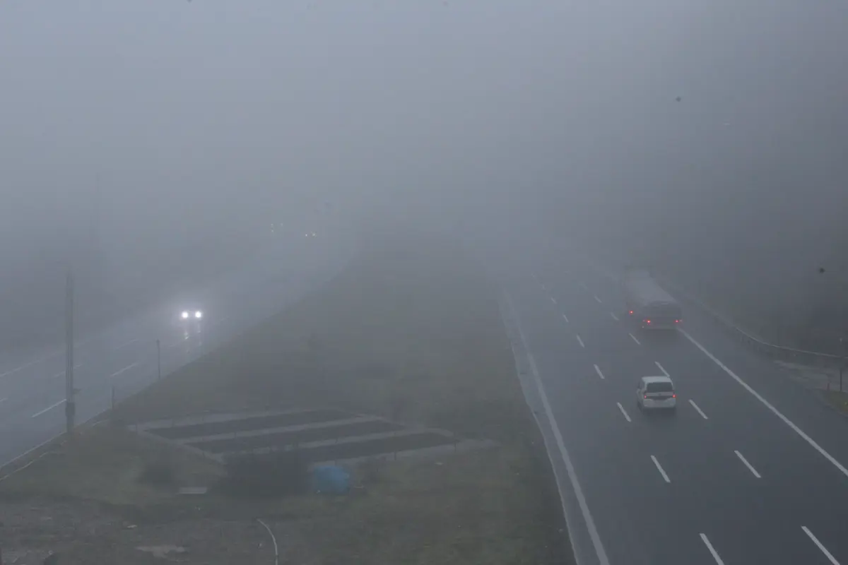 Bolu Dağı’nda göz gözü görmüyor, görüş mesafesi 35 metreye düştü