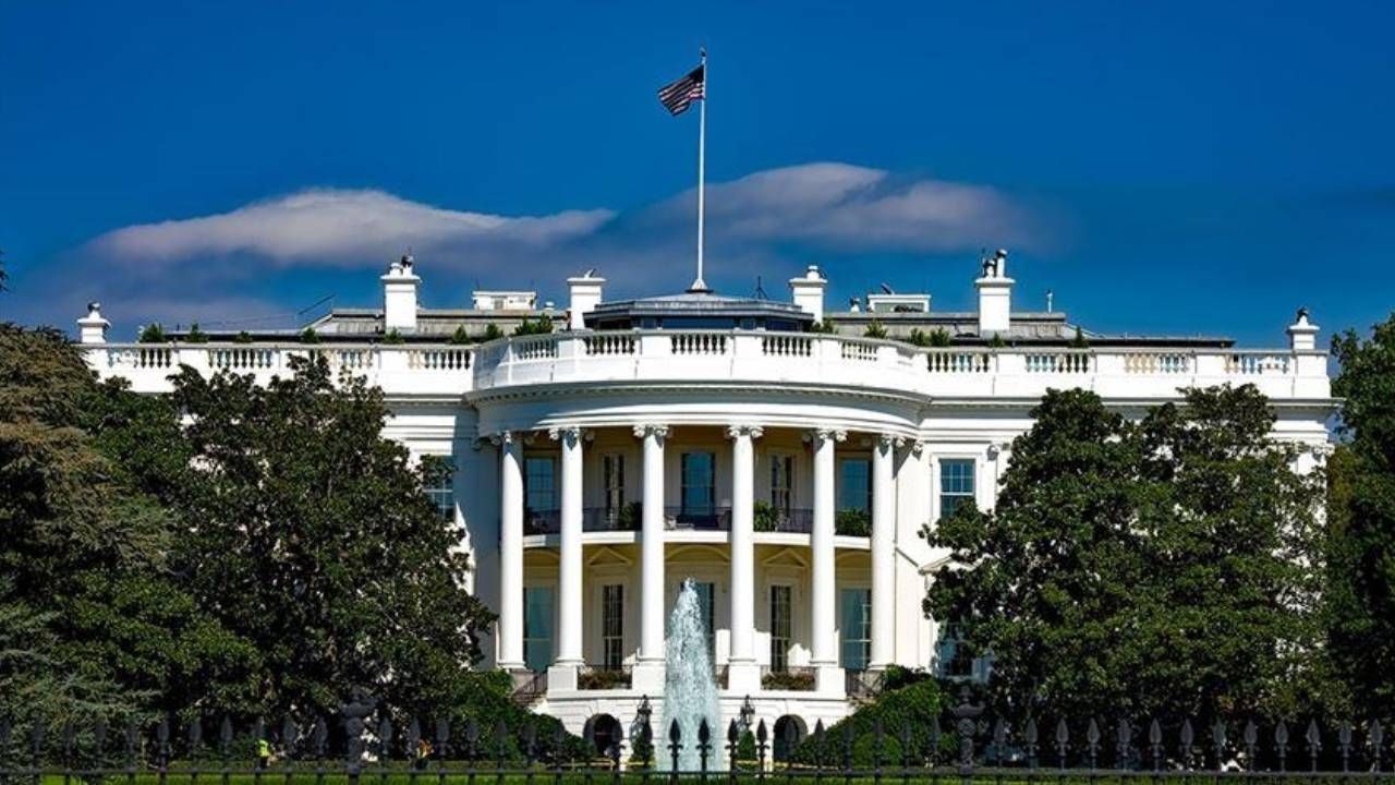 Trump yanlısı senatörün “çifte vatandaşlık yasası” önerisi kriz yarattı: Melania ve Barron Trump’ı etkileyecek