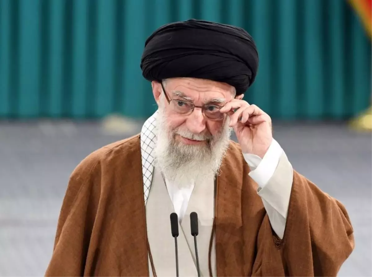 Hamaney: İran geri adım atmayacak