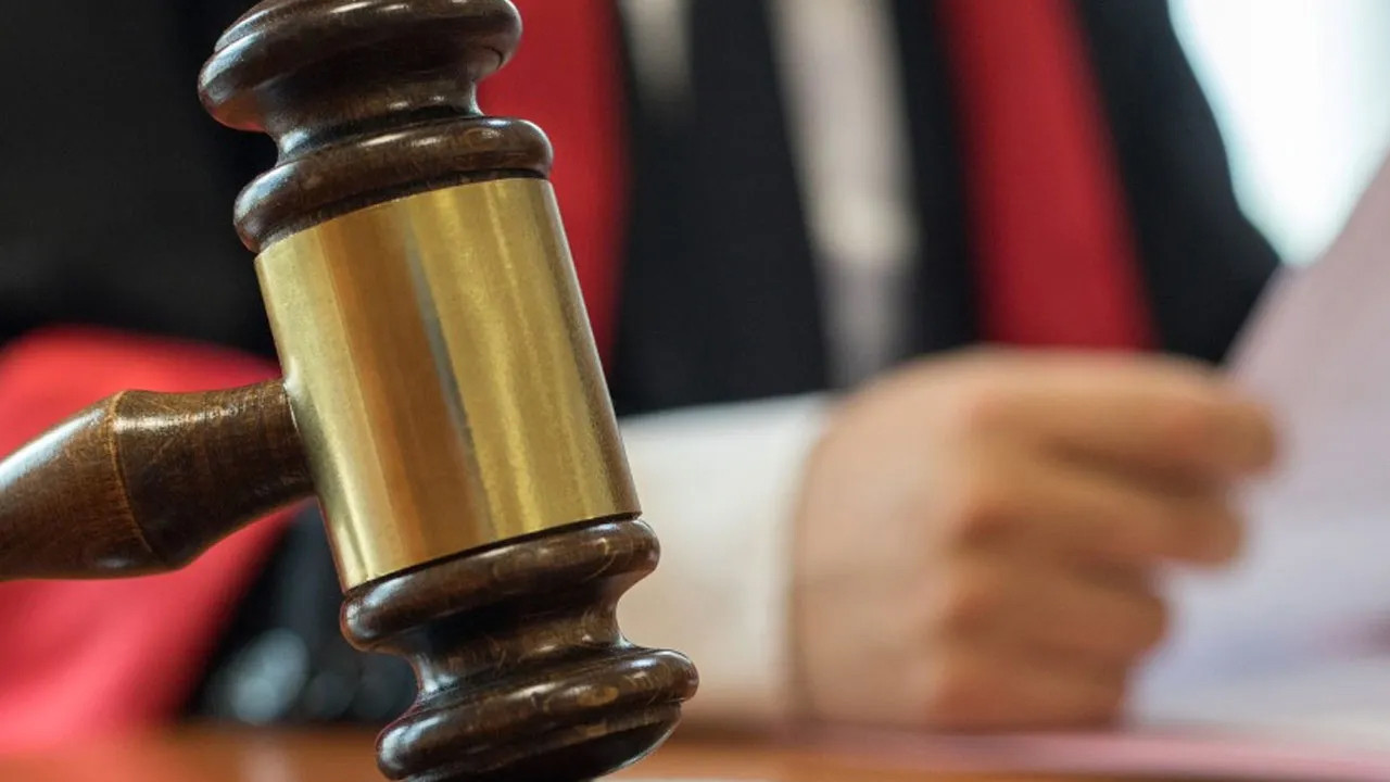 Rüşvet İddiasıyla Yargılanan İcra Müdür Yardımcısı ve Katibi Mahkeme Önünde