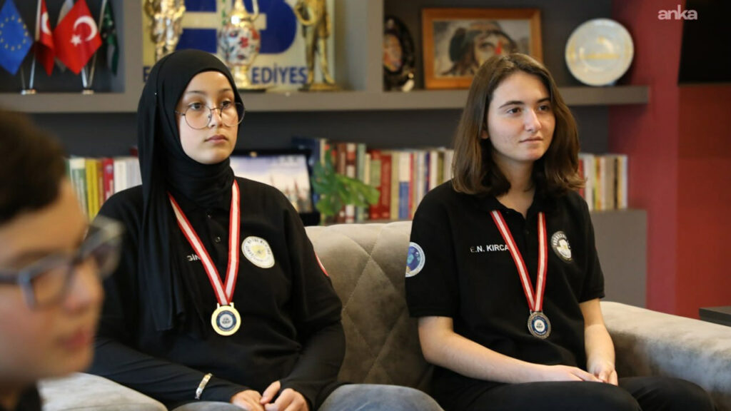 Edremit İmam Hatip Lisesi Öğrencileri, Uluslararası Robot Yarışmasında Tarih Yazdı