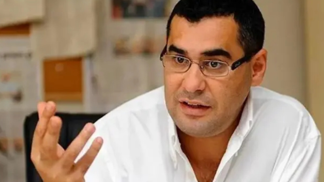 Enver Aysever’in Yeni Eseri: “Kurtarılmış Duygular”