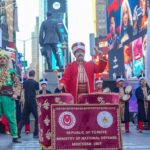 Mehteran Birliği, Türk Günü Yürüyüşü’nde New York Times Meydanı’nda Muhteşem Bir Performans Sergiledi