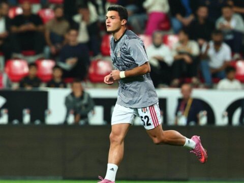 1 lig ekibi forvet transferini besiktastan yapti 4jWHFNWH