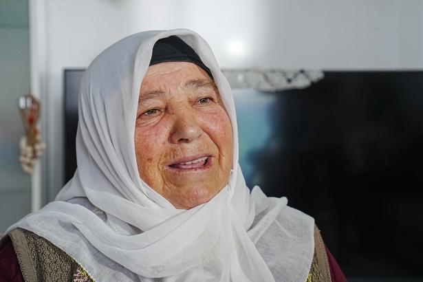 Bir gun arayla iki evladini kaybetti kizinin cenazesini beklerken 15 temmuzda oglunu sehit verdi RbZhBC8C